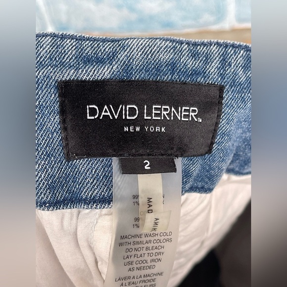 David Lerner Lexi Pleated Belted
Denim Shorts size 2 - Picture 7 of 7